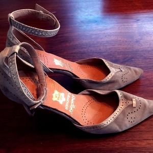 Rare Anne Taylor Suede Ankle Buckle Heels size 6